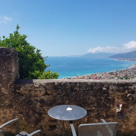 Blu Oltremare Panzió Borgio Verezzi Kültér fotó