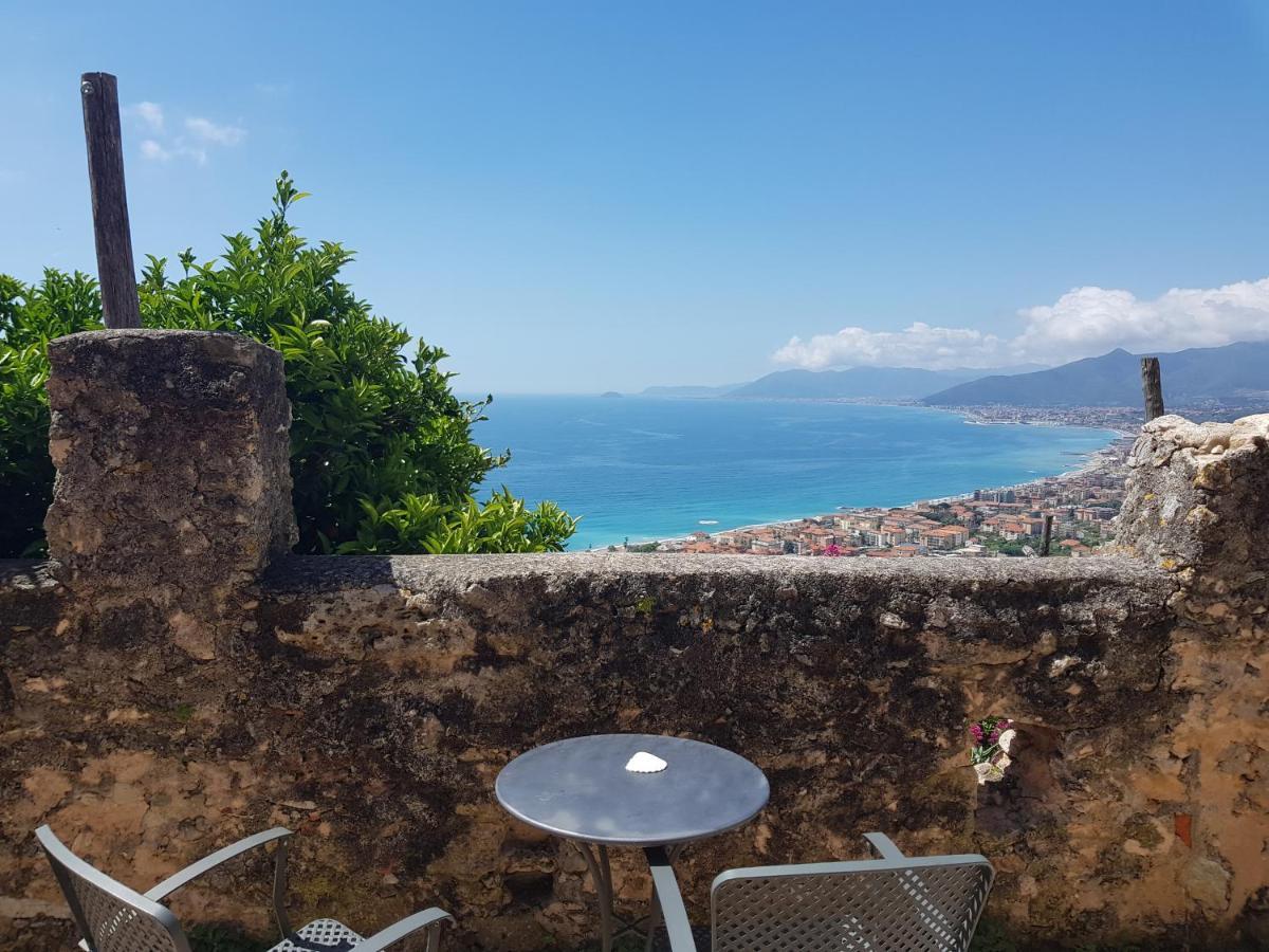 Blu Oltremare Panzió Borgio Verezzi Kültér fotó
