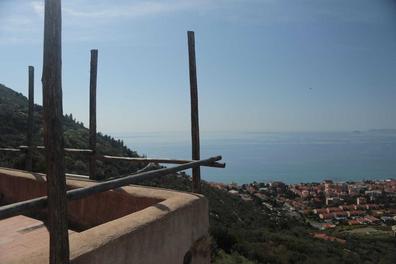 Blu Oltremare Panzió Borgio Verezzi Kültér fotó